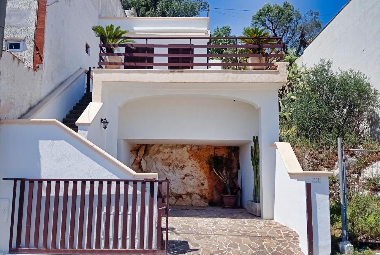Marina Di Andrano - Alisso, Casa Vista Mare Con Parcheggio Privato E Wifi Villa Exterior foto