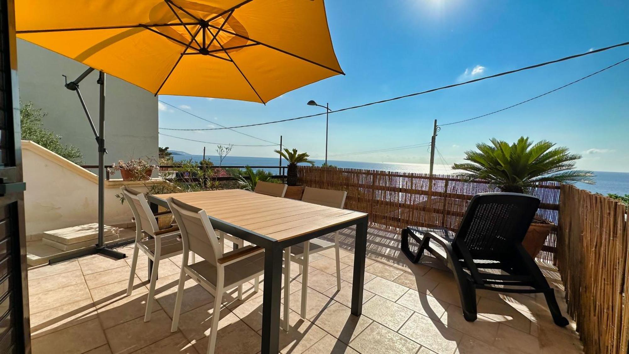 Marina Di Andrano - Alisso, Casa Vista Mare Con Parcheggio Privato E Wifi Villa Exterior foto